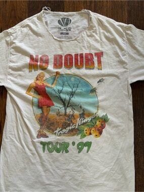 Women's No Doubt T-Shirt White Spell-Out S/M 90s OC Rock Tragic Kingdom Tour 97